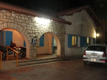 Usaron una casa abandonada para tomar y festejar un cumpleaños: fueron aprehendidos