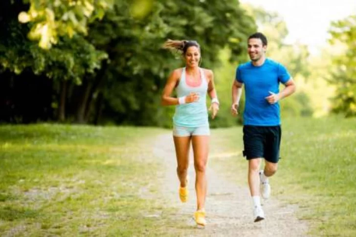 ¿Cuánto ejercicio equilibra un día entero de estar sentados?