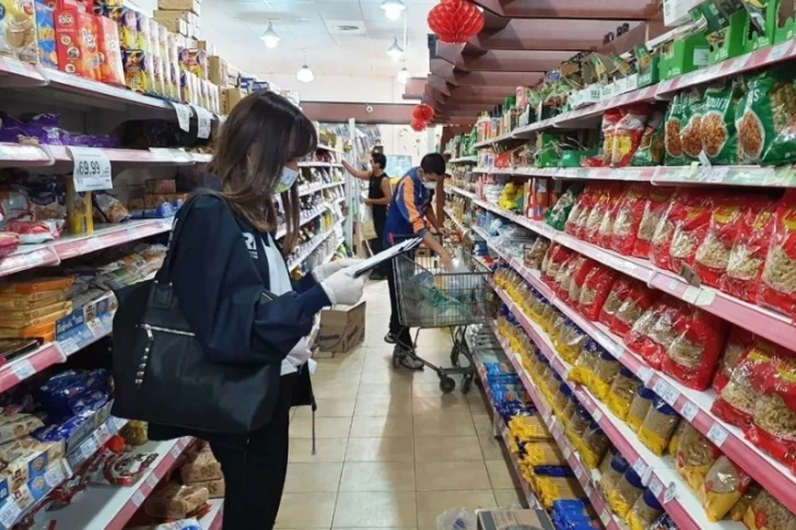 Ratifican que no permitirán aumentos significativos en productos de Precios Máximos