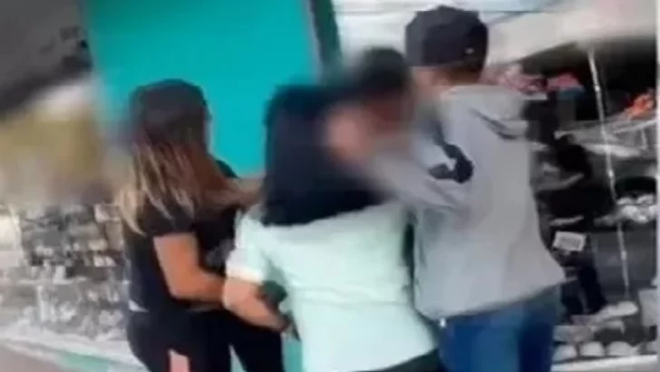 Córdoba: se hizo pasar por su hija y le dio una paliza al hombre que la acosaba Córdoba: se hizo pasar por su hija y le dio una paliza al hombre que la acosaba