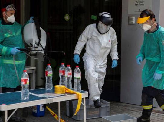 España logra aplanar curva de contagios España logra aplanar curva de contagios