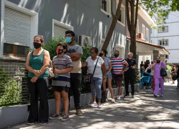 Reportaron 27 muertos y 3.432 nuevos contagios de coronavirus en Argentina