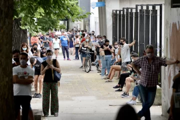 Otros 93 muertos y 8.362 nuevos contagios de coronavirus en Argentina Otros 93 muertos y 8.362 nuevos contagios de coronavirus en Argentina