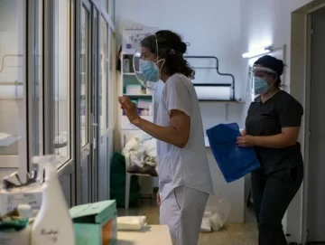 Fuerte caída mundial en los nuevos casos de Covid-19 semanales Fuerte caída mundial en los nuevos casos de Covid-19 semanales