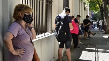 Reportaron 65 muertos y 69.884 nuevos contagios de coronavirus en la Argentina Reportaron 65 muertos y 69.884 nuevos contagios de coronavirus en la Argentina