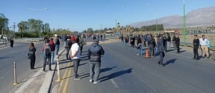 Luego de la triple muerte y los reclamos, pondrán policías en Ruta 40 y Calle 11 Luego de la triple muerte y los reclamos, pondrán policías en Ruta 40 y Calle 11