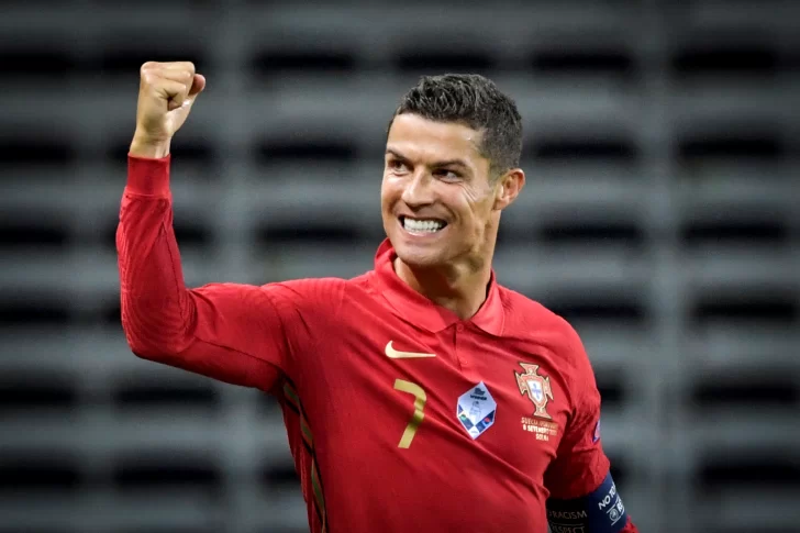 Portugal se impuso ante Suecia con récord de CR7