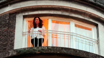 Sabag Montiel y su novia planearon alquilar un departamento frente a la casa de CFK Sabag Montiel y su novia planearon alquilar un departamento frente a la casa de CFK