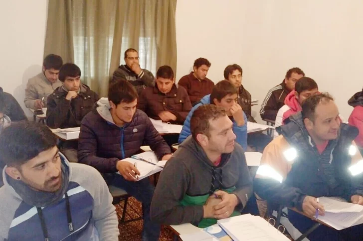 Barrick capacita a jóvenes iglesianos y jachalleros para trabajar en Veladero