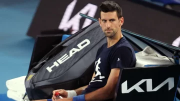 Los abogados de Djokovic frenaron su deportación y el tenista será indagado el sábado Los abogados de Djokovic frenaron su deportación y el tenista será indagado el sábado