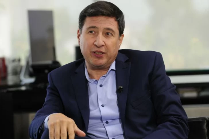 El ministro Daniel Arroyo tiene coronavirus