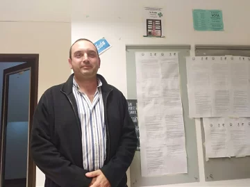 Elecciones en la UNSJ: hubo lío con una pegatina en El Palomar y todo terminó en una denuncia Elecciones en la UNSJ: hubo lío con una pegatina en El Palomar y todo terminó en una denuncia