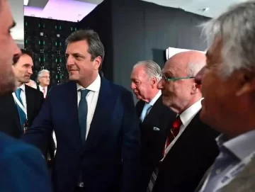 El Gobierno negocia un aumento de las naftas inferior al 10 por ciento