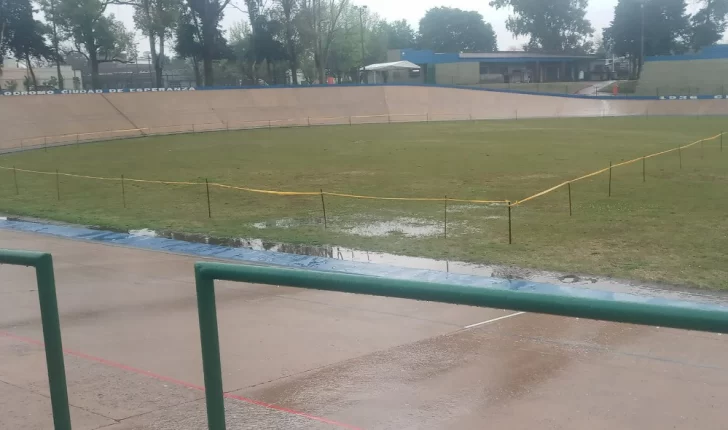 Un diluvio postergó el comienzo Un diluvio postergó el comienzo