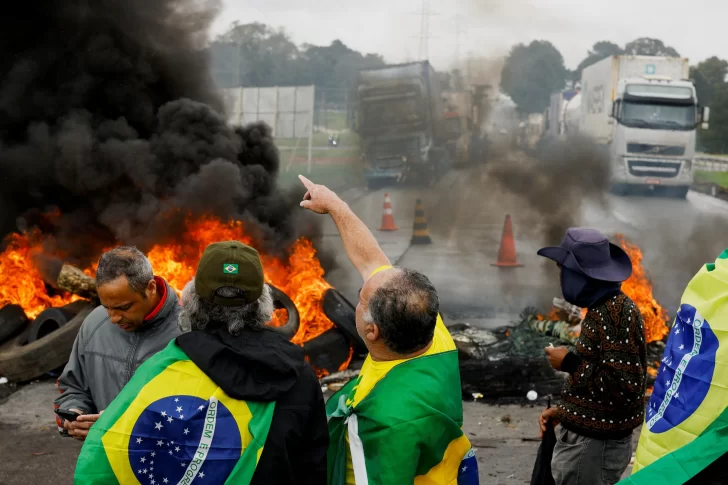 Brasil en llamas: Bolsonaro no quiso reconocer la derrota