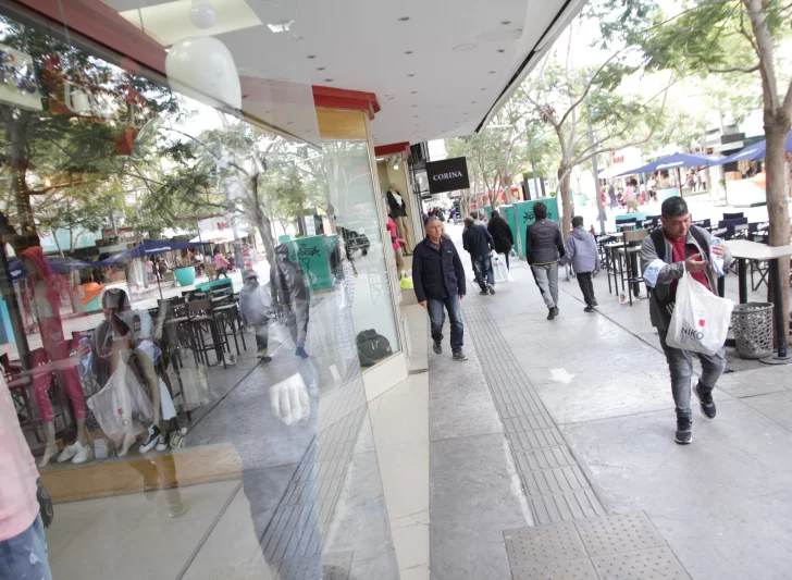 Los comerciantes denuncian pérdidas y que hubo falta de clientes por el feriado Los comerciantes denuncian pérdidas y que hubo falta de clientes por el feriado