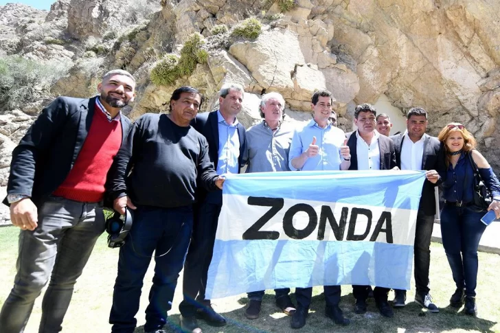 De Pedro firmó el inicio del túnel de Zonda, trajo fondos y habló de política