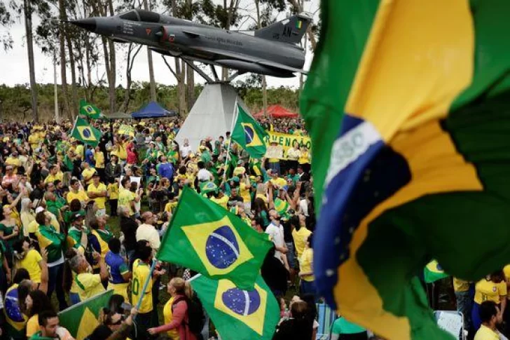 Bolsonaristas piden un golpe para frenar a Lula