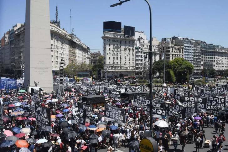 Denuncian a Tolosa Paz y a Pérsico por Potenciar Trabajo