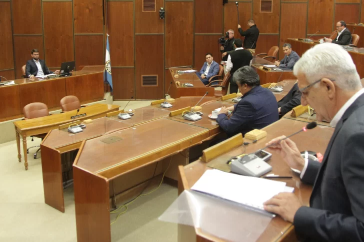 El giojismo abre la puerta a otro régimen electoral, pero el uñaquismo desconfía