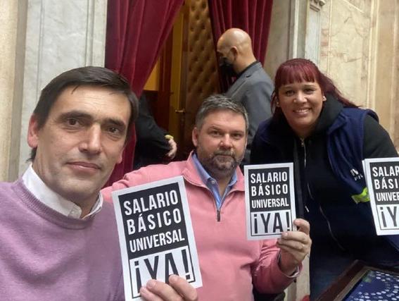 Batakis: “Llevará tiempo recuperar el poder adquisitivo de los salarios” Batakis: “Llevará tiempo recuperar el poder adquisitivo de los salarios”