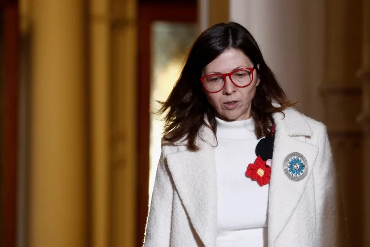 Economía cree que habrá que “modificar” las metas acordadas con el Fondo