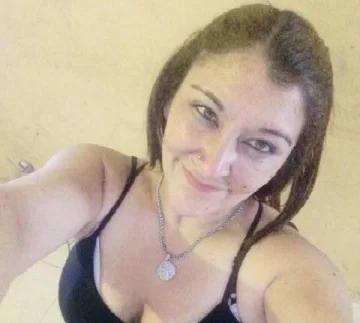 La condenarán por prestar plata y cobrarse con tarjetas de planes sociales de clientes La condenarán por prestar plata y cobrarse con tarjetas de planes sociales de clientes