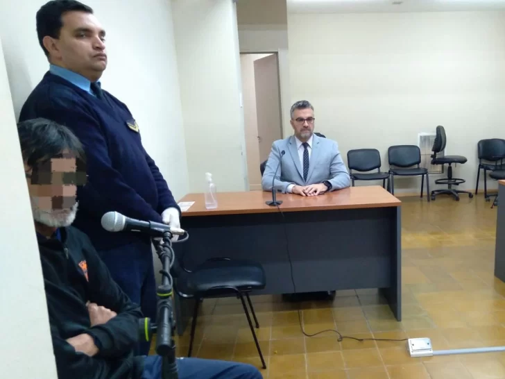 Violó a su hijastra, lo confesó y le dan 8 años Violó a su hijastra, lo confesó y le dan 8 años