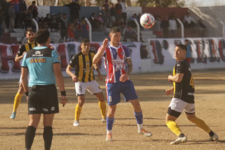 Bove afronta la crisis y piensa continuar