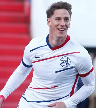 San Lorenzo examina al líder Atl. Tucumán San Lorenzo examina al líder Atl. Tucumán