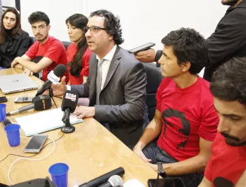 Fiscal y querella acusaron a un defensor de sospechar de la familia Tellechea Fiscal y querella acusaron a un defensor de sospechar de la familia Tellechea