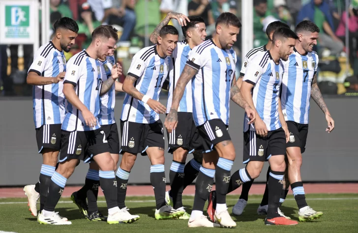Argentina, con la altura de un campeón con todas las letras Argentina, con la altura de un campeón con todas las letras