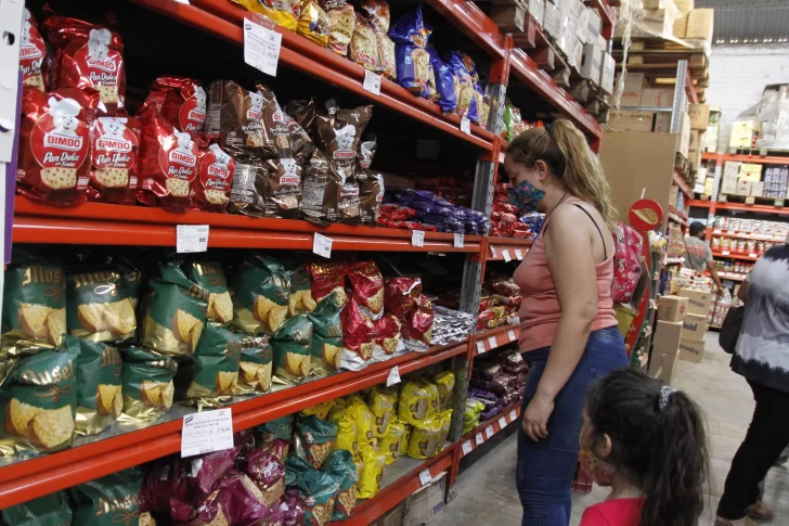 Combo oficial: cierran acuerdos para canasta navideña, chacinados y vinos