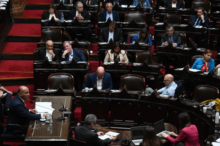 Manzur convoca al diálogo y defiende el Presupuesto para 2023