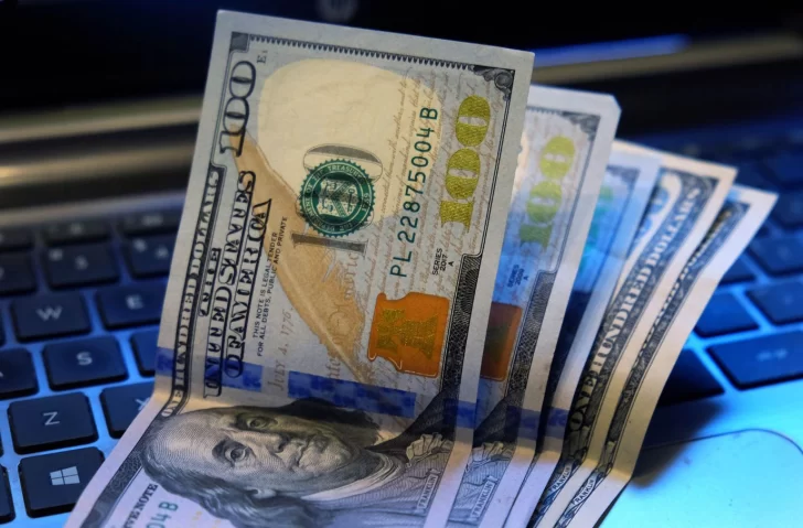 Si reciben subsidios en tarifas no podráncomprar dólar ahorro