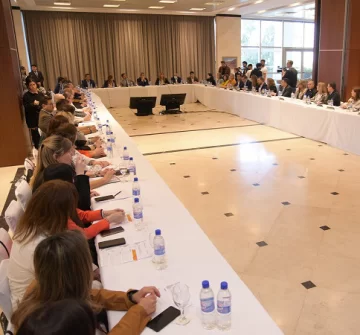 Uñac le propuso a la Corte usar herramientas de Internet en la prevención de suicidios Uñac le propuso a la Corte usar herramientas de Internet en la prevención de suicidios