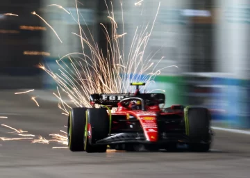 Pole position para Sainz y drama para los Red Bull