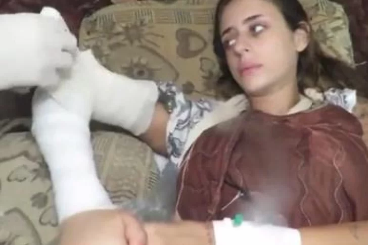 Hamás muestra a rehén israelí