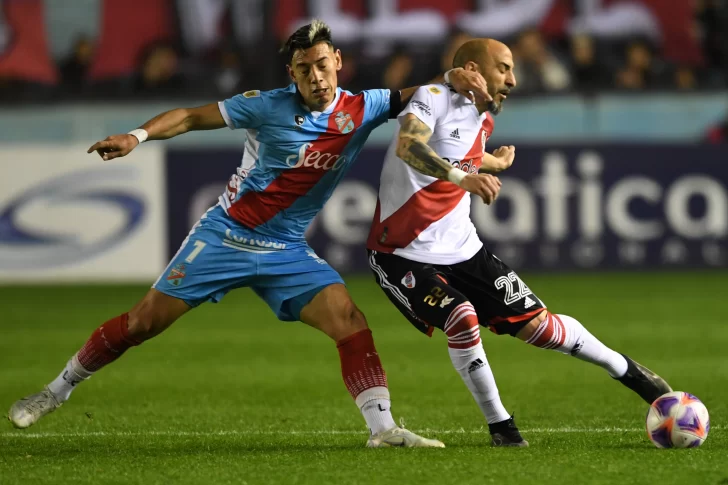 River, ineficaz, no pudo con Arsenal