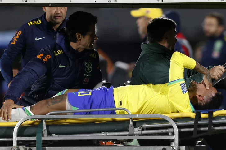 Neymar: medio año de recuperación
