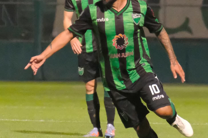 San Martín define su destino