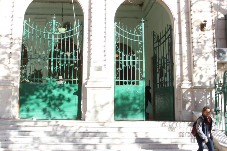 Por un cuento con contenido sexual suspendieron al profesor de teatro