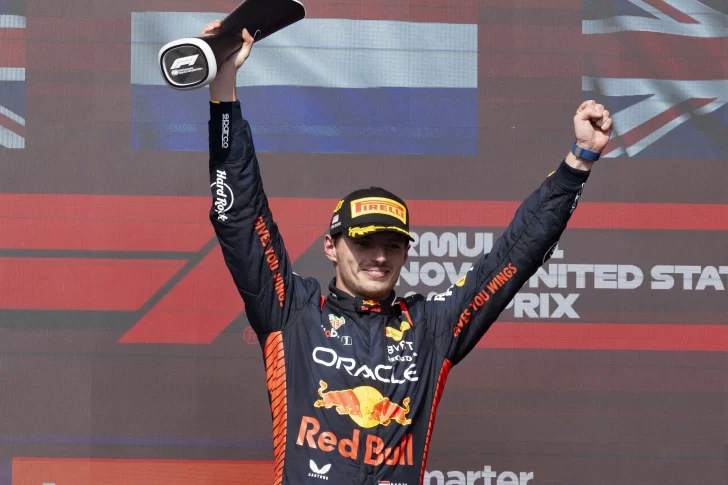 Verstappen llegó a los 50 triunfos