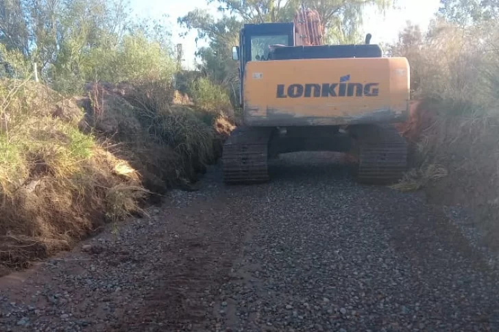 En Barreal llevan 7 días sin agua de riego y hay acusaciones cruzadas