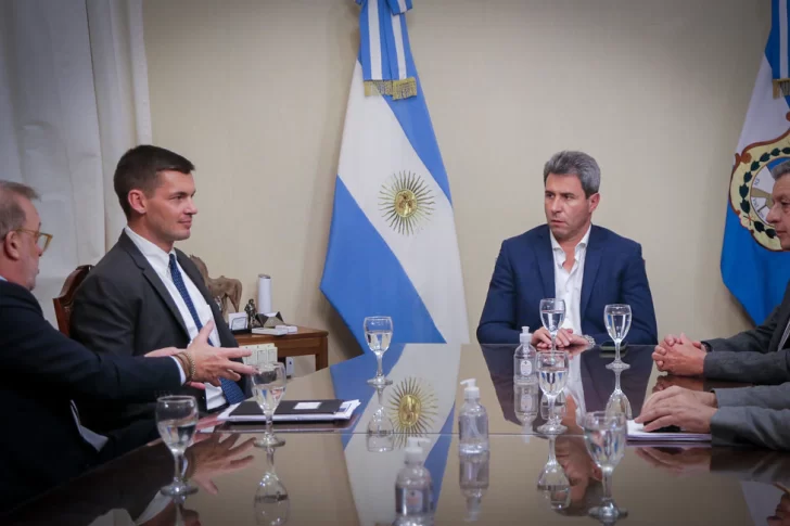 La cúpula de Josemaría con Uñac