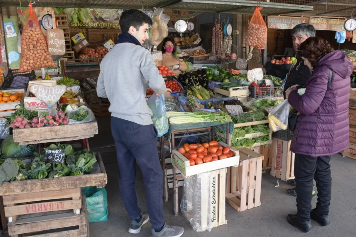Por el clima y fletes se produjo un fuerte aumento en verduras y frutas foráneas