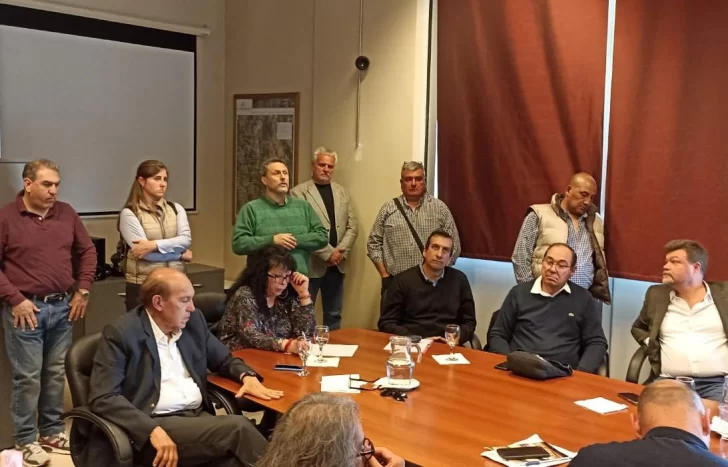 Reclamos cruzados en una dura reunión entre Josemaría, proveedores y el gobierno Reclamos cruzados en una dura reunión entre Josemaría, proveedores y el gobierno