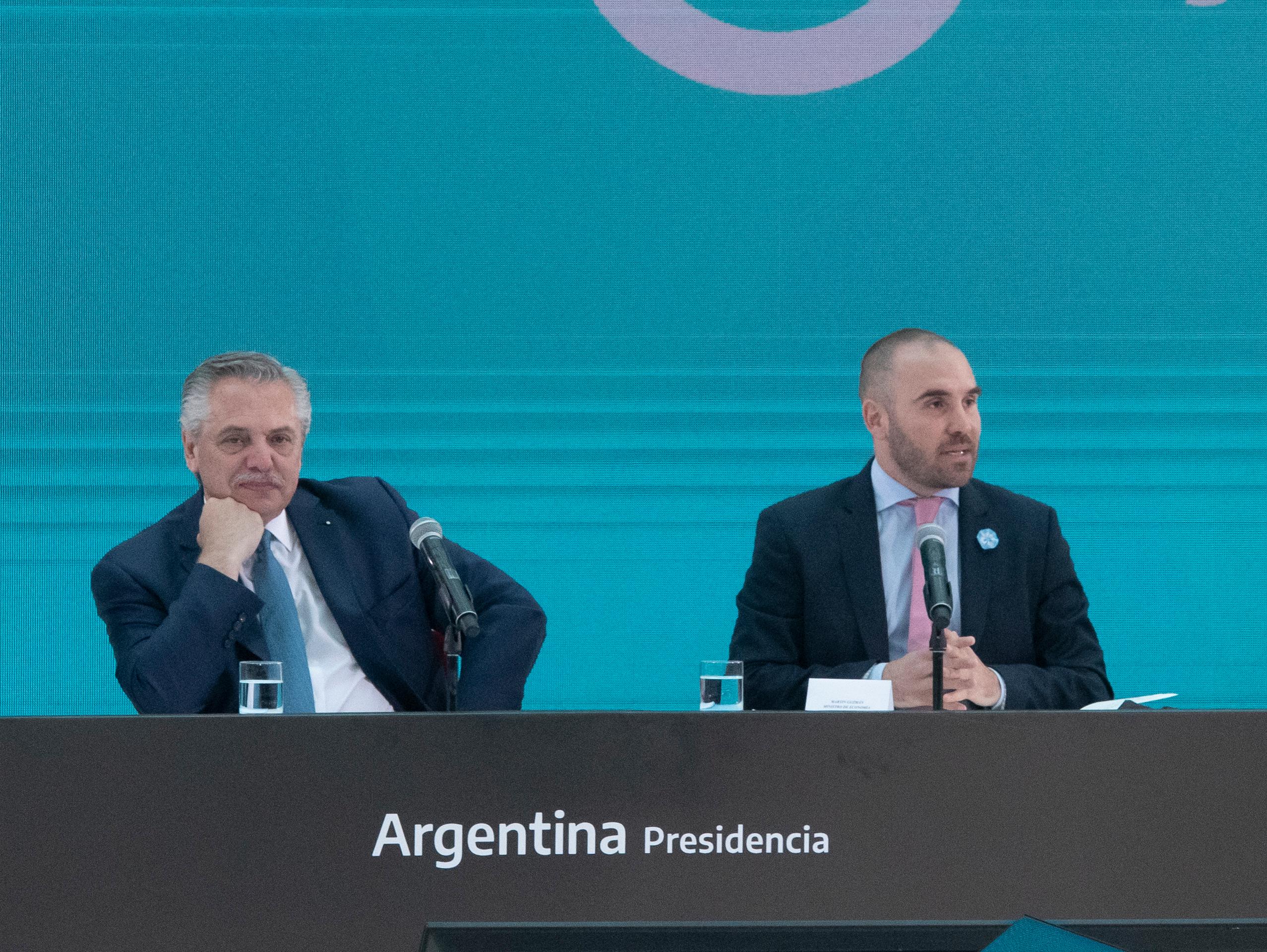 Suavizan el cepo a empresas para producir más crudo y gas