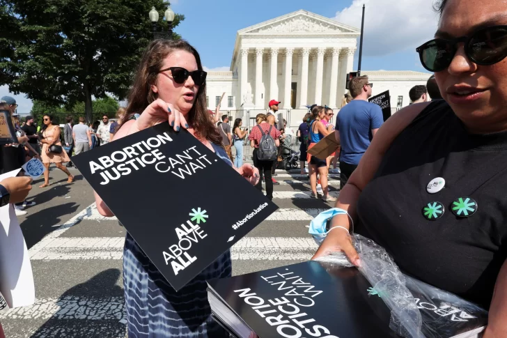 La Corte de los EEUU revocó el derecho al aborto en todo el país