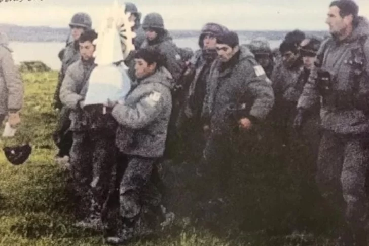 Traen la Virgen que estuvo en las trincheras de la Guerra de Malvinas